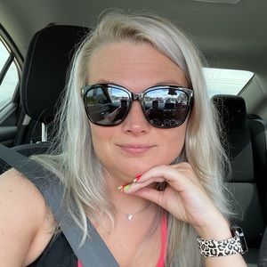 Meet your Posher, Jenny